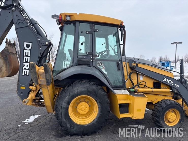 2018-deere-310l-ep-image-6