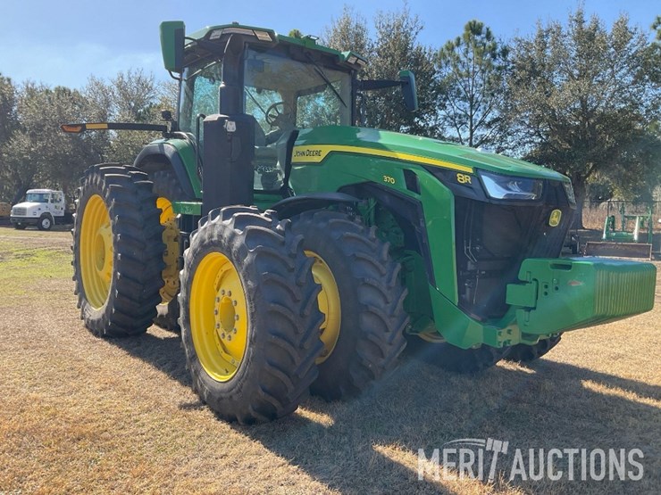 2023-john-deere-8r-370-image-7