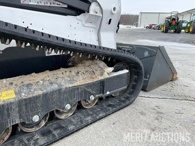 2024-bobcat-t740-image-37