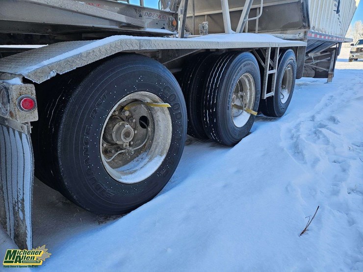 2010-doepker-tri/a-bulk-trailer-image-25