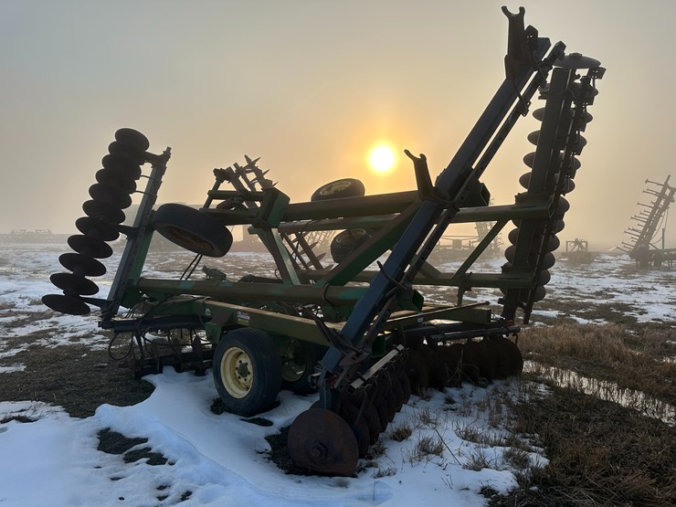 john-deere-630-image-4