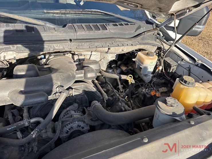 2017-ford-f550-xl-image-23