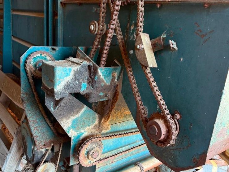 schwartz-feed-wagon-image-2