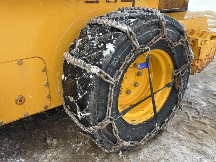 2019-deere-332g-image-20