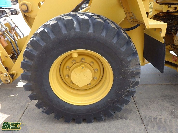 2014-caterpillar-910k-image-6