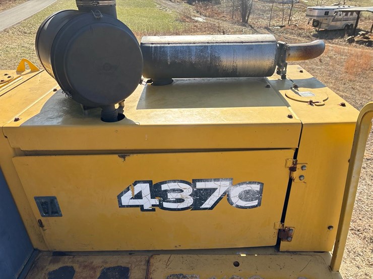 2005-deere-437c-image-33