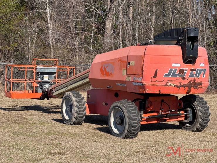 2015-jlg-600s-image-20