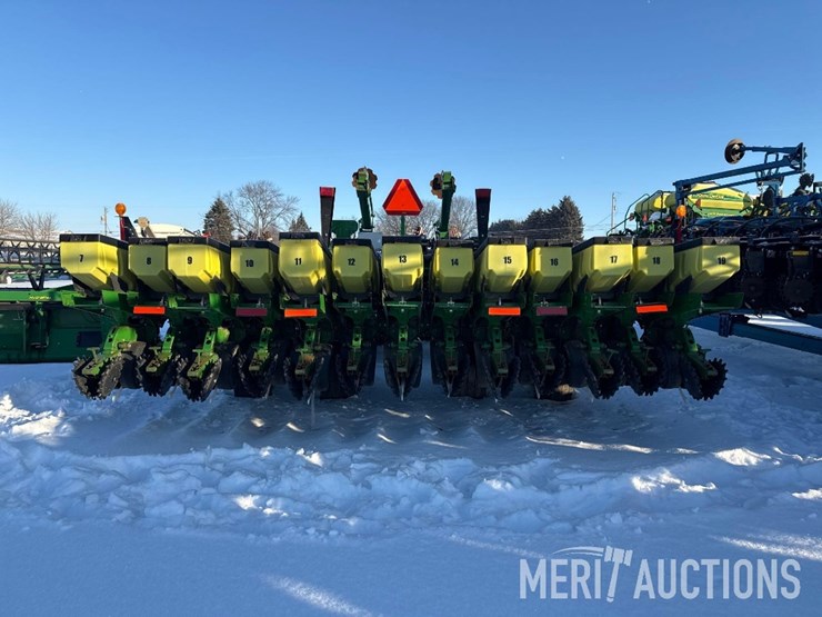 2001-john-deere-1780-image-6