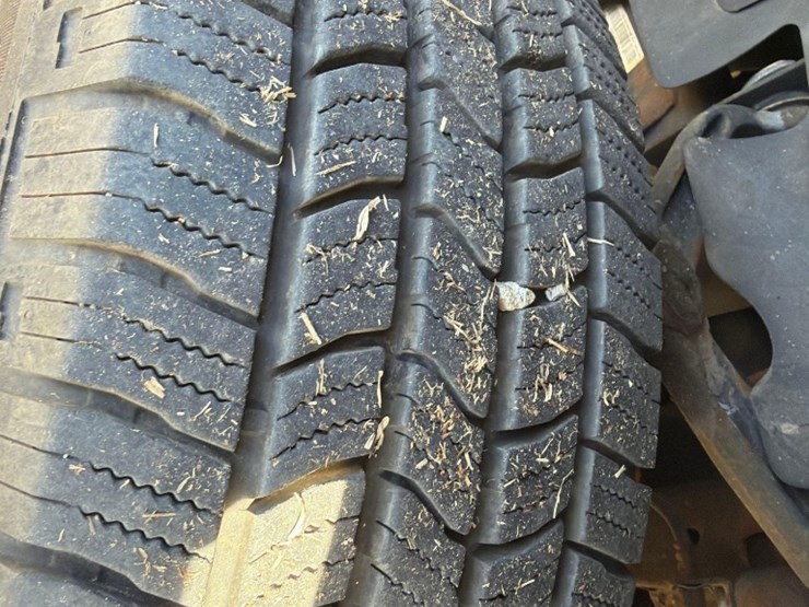 2013-chevrolet-2500-image-20