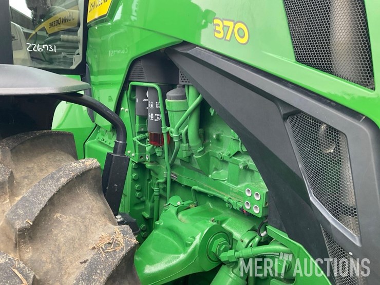 2023-john-deere-8r-370-image-40