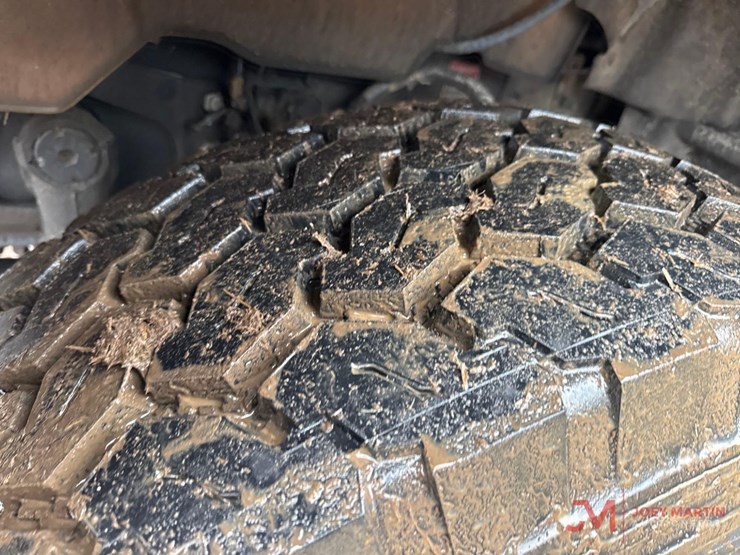 2010-mack-gu713-granite-roll-off-truck-image-8