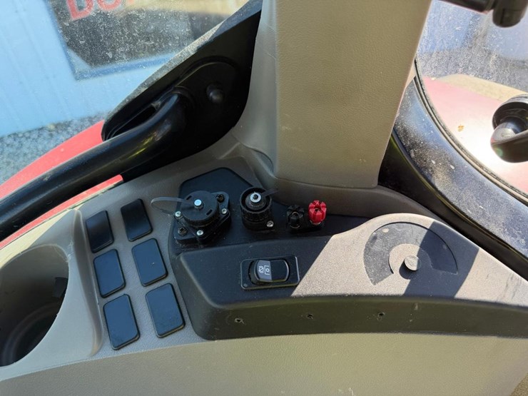 2022-case-ih-maxxum-115-image-29