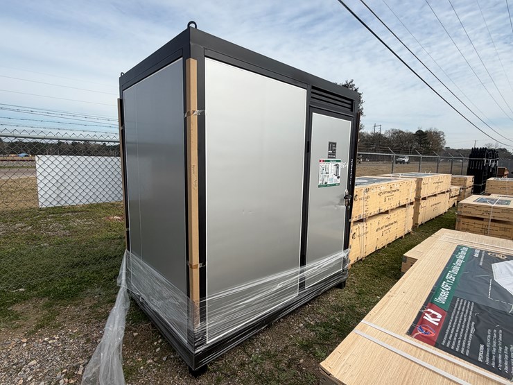 #8654-•-2025-unused-60x87x96-portable-restroom-image-2