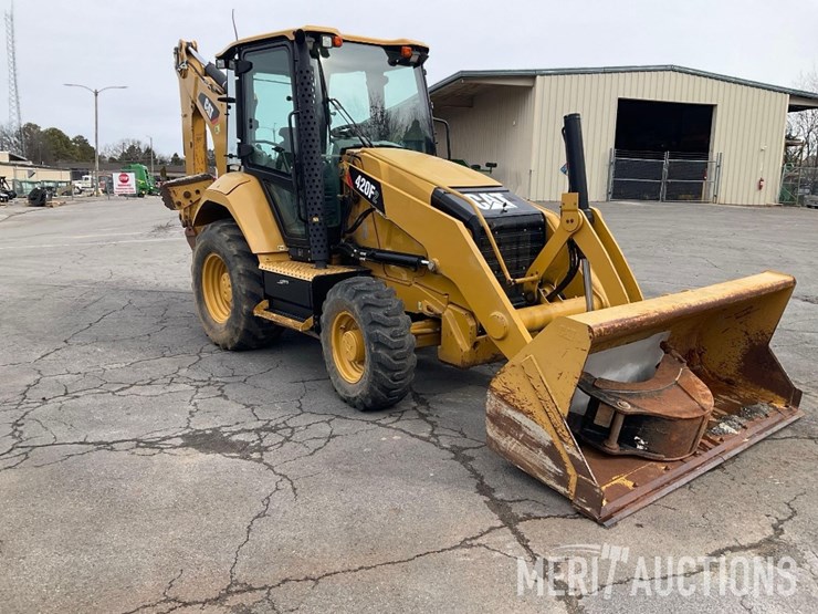 2017-caterpillar-420f2-image-7