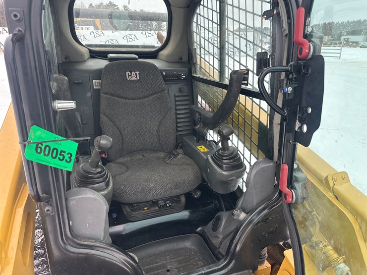 caterpillar-242d-image-31