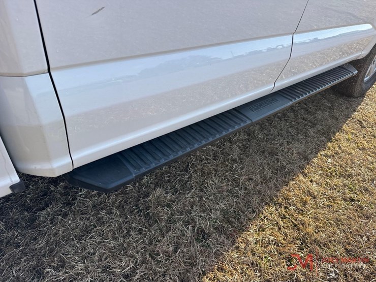 2021-ford-f150-xlt-image-16