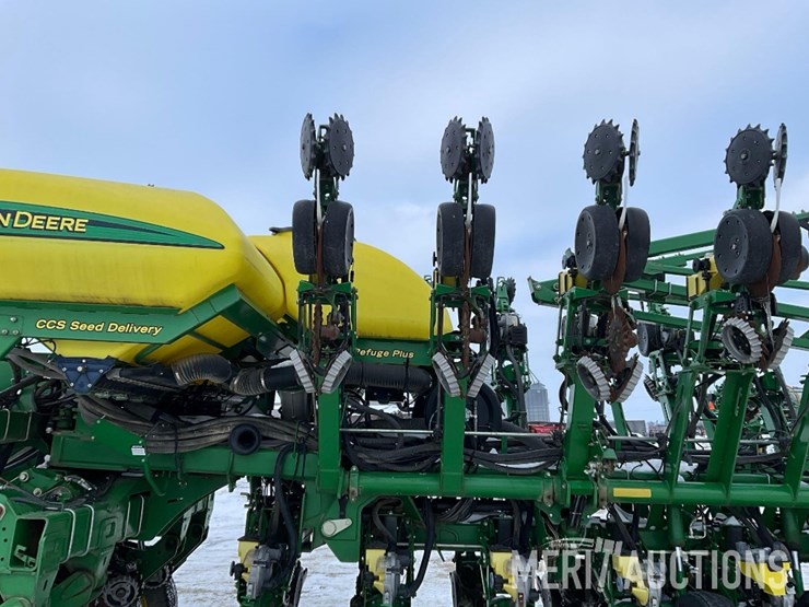 2012-john-deere-1790-image-28
