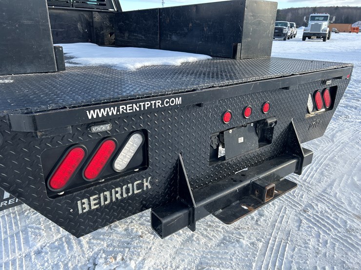 2021-ford-f550-image-21