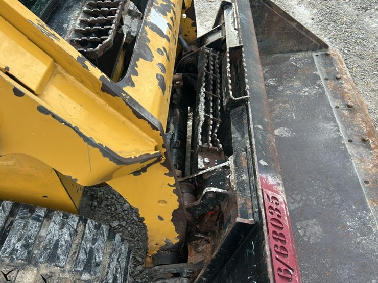 2019-caterpillar-249d-image-40