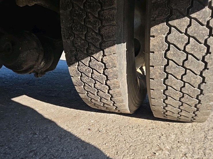 2007-kenworth-t300-image-17