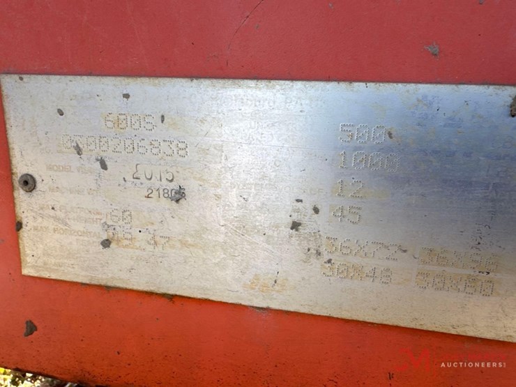 2015-jlg-600s-image-21