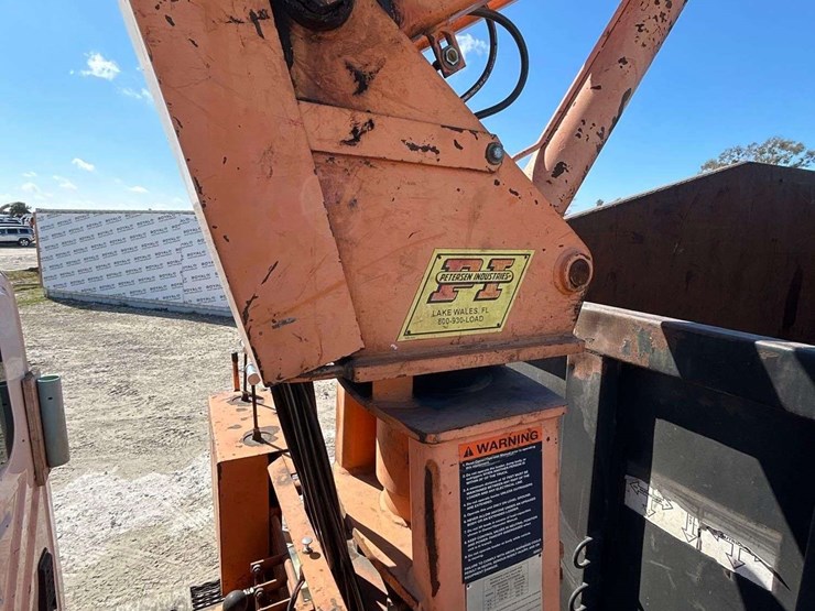 2013-international-durastar-4300-image-23