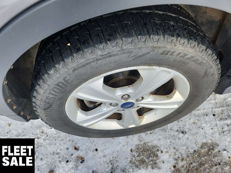 2013-ford-escape-image-28