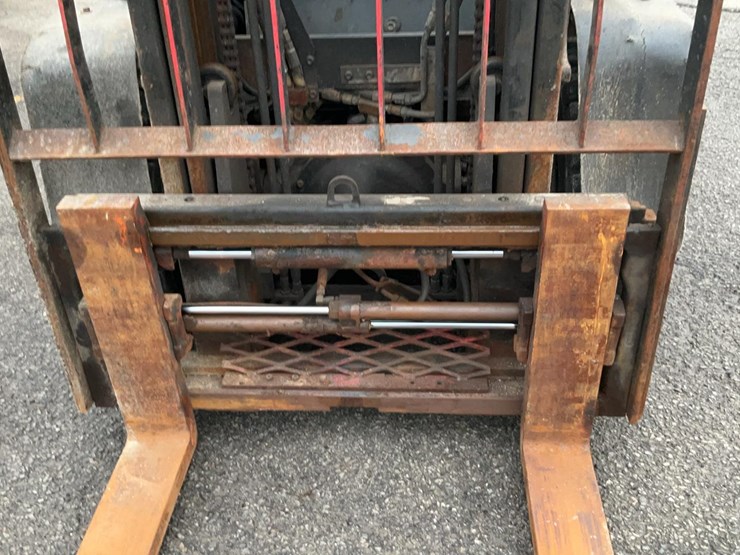 2018-toyota-8fdu25-image-10