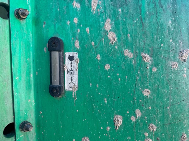 2013-sky-trak-6042-image-16