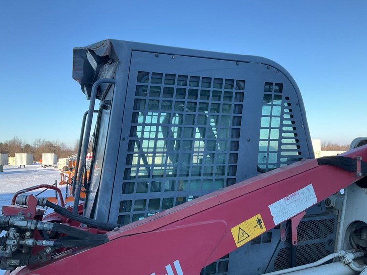 2012-takeuchi-tl10-image-18