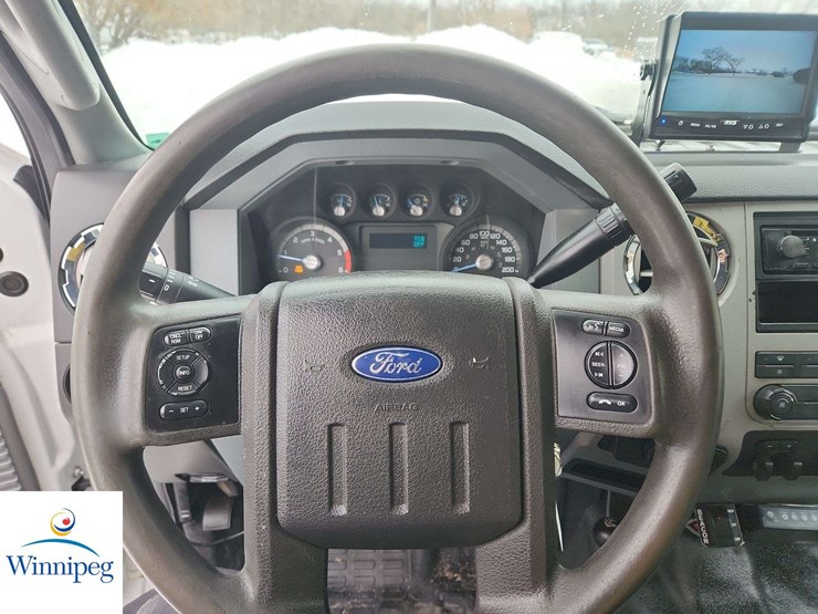 2013-ford-f550-image-19