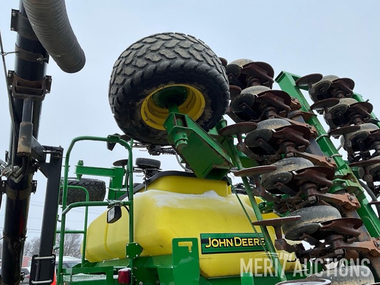 2012-john-deere-1990-image-29