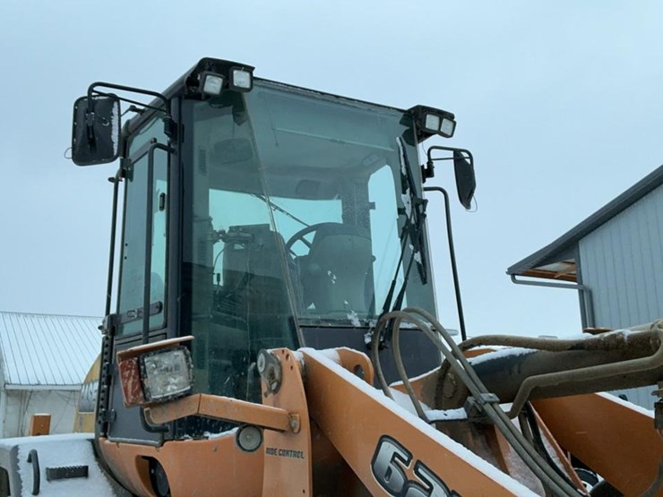 2016-case-621f-xr-image-35