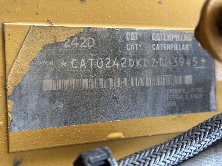 caterpillar-242d-image-58