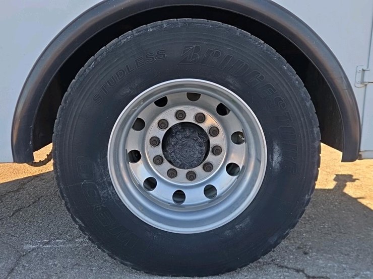 2007-kenworth-t300-image-18