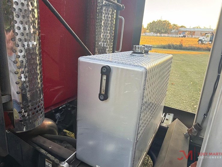 1997-kenworth-p-2000-sleep-truck-tractor-image-20