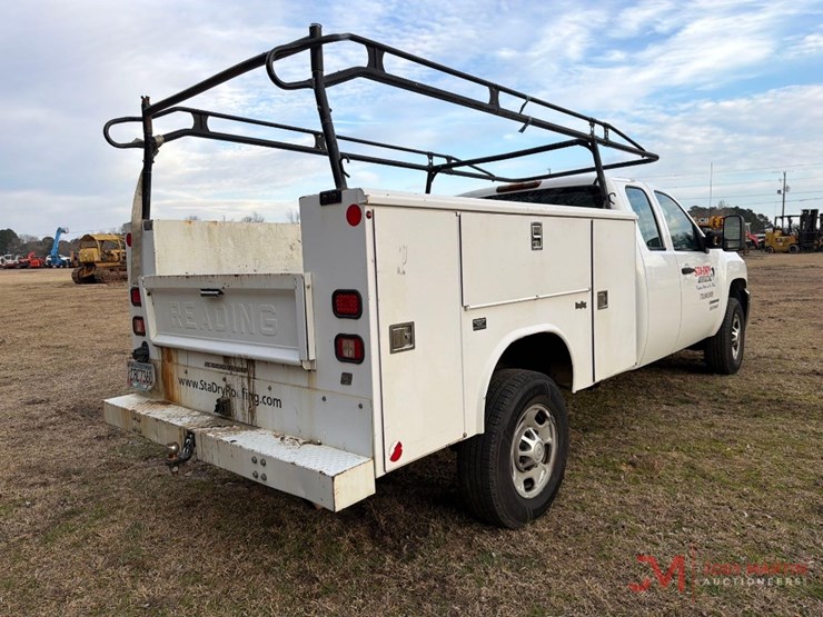 2013-chevrolet-2500-image-3