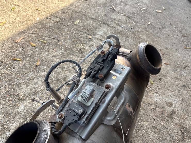 #401-•-komatsu-exhaust-cleaner-image-5