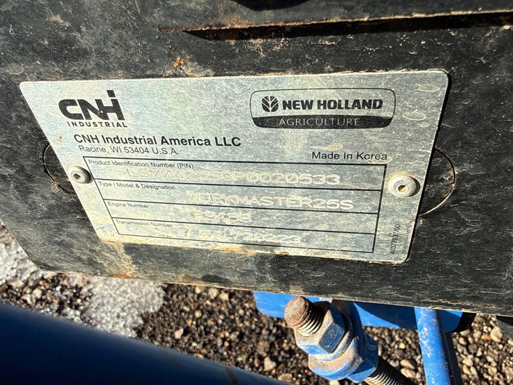 new-holland-25s-utility-tractor-image-20