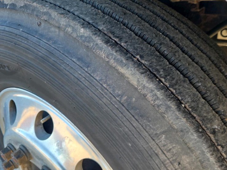 2007-kenworth-t300-image-21