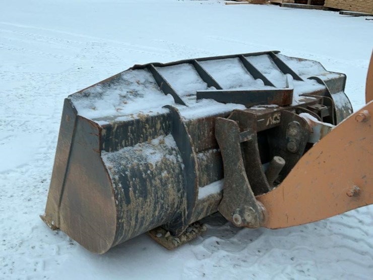 2016-case-621f-xr-image-60