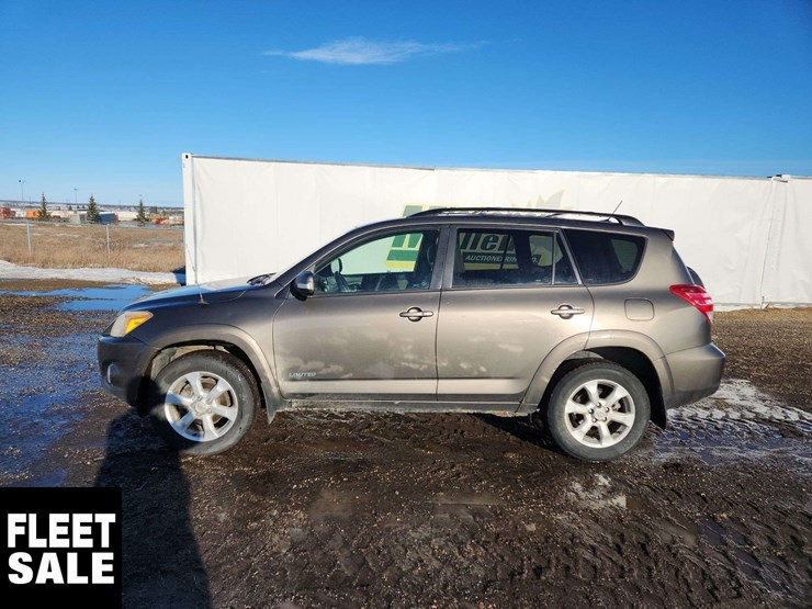 2009-toyota-rav4-image-22