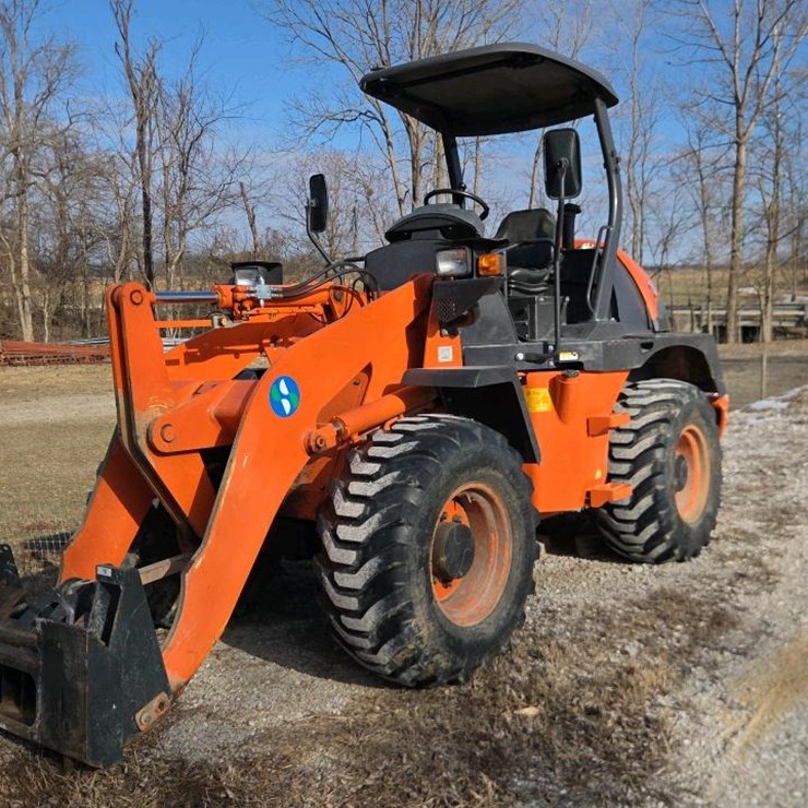 2017 HITACHI ZW80-5B