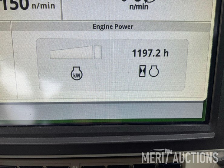 2023-john-deere-8r-370-image-67