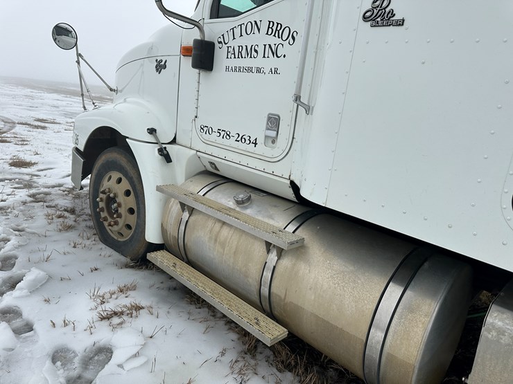 2001-international-2001-image-33