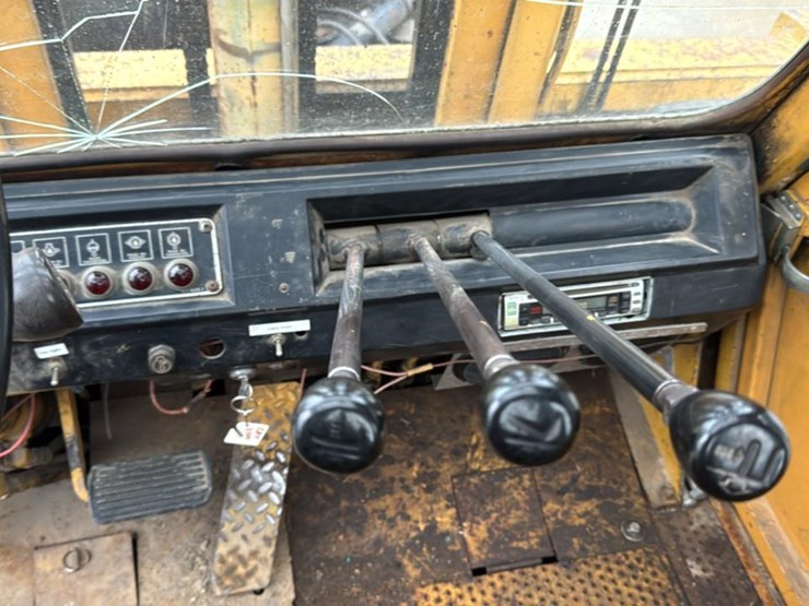 caterpillar-v140-image-38