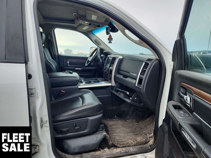 2014-ram-2500-laramie-image-28