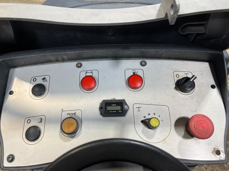 2013-bomag-bw900-50-image-42