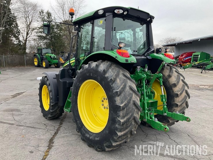 2021-john-deere-6110m-image-3