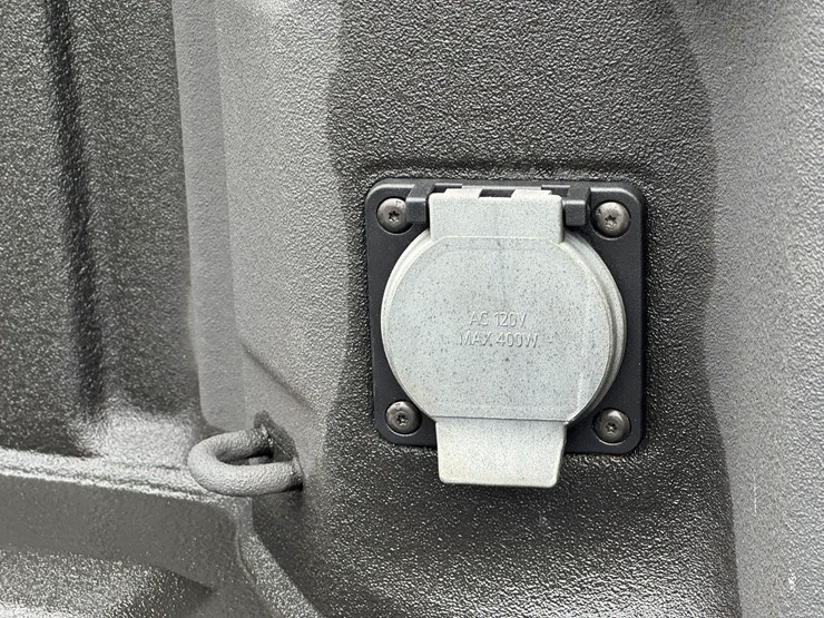 2021-chevrolet-3500hd-image-27